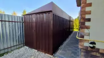 Два хозблока для квадроцикла и садового инвентаря в шоколадном цвете в пос. Пролетарский, г.о. Серпухов, МО