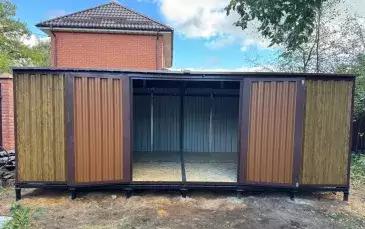 Вместительный хозблок для инвентаря в двойной расцветке в мкрн. Салтыковка, г.о. Балашиха, МО